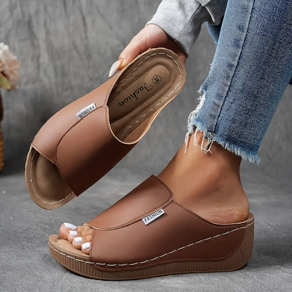 VitaFeet | Handgefertigte orthopädische Sandalen Saara