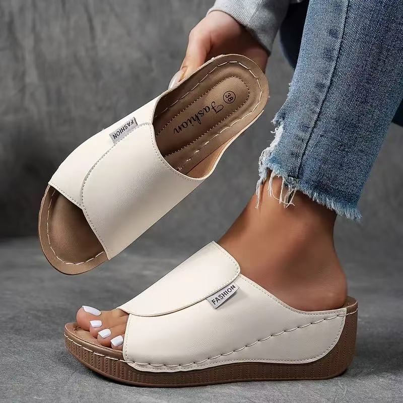 VitaFeet | Handgefertigte orthopädische Sandalen Saara